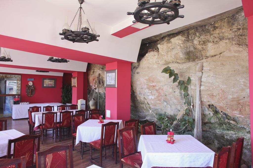 Ribarska Sreshta Family Hotel Tsarevo Ngoại thất bức ảnh