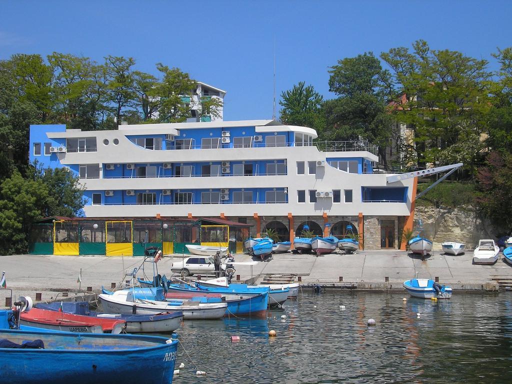 Ribarska Sreshta Family Hotel Tsarevo Ngoại thất bức ảnh